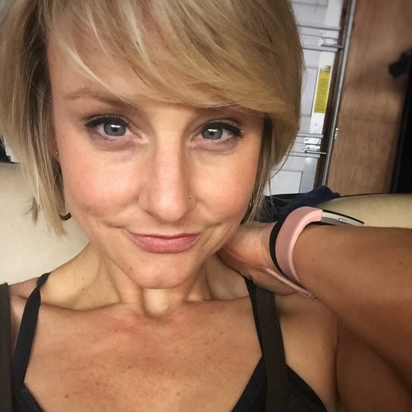 Meet your Posher, Daphne - Picture 1 of 1